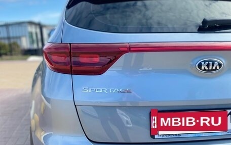 KIA Sportage IV рестайлинг, 2020 год, 2 400 000 рублей, 14 фотография