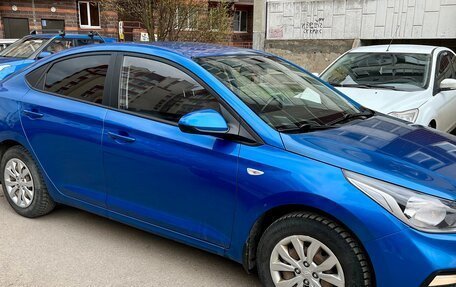 Hyundai Solaris II рестайлинг, 2017 год, 1 300 000 рублей, 4 фотография