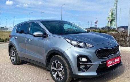KIA Sportage IV рестайлинг, 2020 год, 2 400 000 рублей, 29 фотография