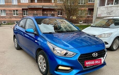 Hyundai Solaris II рестайлинг, 2017 год, 1 300 000 рублей, 2 фотография