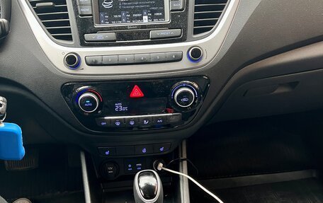 Hyundai Solaris II рестайлинг, 2017 год, 1 300 000 рублей, 9 фотография