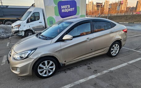 Hyundai Solaris II рестайлинг, 2011 год, 670 000 рублей, 2 фотография