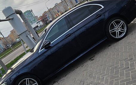 Mercedes-Benz E-Класс, 2018 год, 3 150 000 рублей, 11 фотография