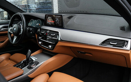 BMW 5 серия, 2018 год, 4 300 000 рублей, 7 фотография