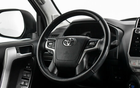 Toyota Land Cruiser Prado 150 рестайлинг 2, 2018 год, 4 747 860 рублей, 16 фотография