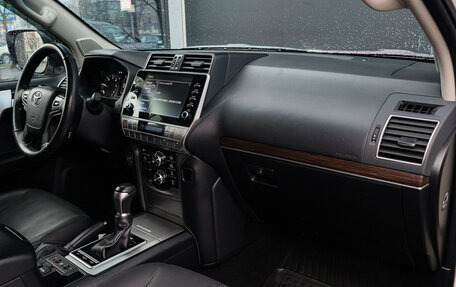 Toyota Land Cruiser Prado 150 рестайлинг 2, 2021 год, 6 900 000 рублей, 7 фотография