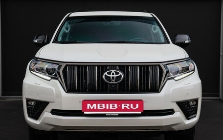 Toyota Land Cruiser Prado 150 рестайлинг 2, 2021 год, 6 900 000 рублей, 2 фотография