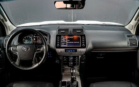 Toyota Land Cruiser Prado 150 рестайлинг 2, 2021 год, 6 900 000 рублей, 10 фотография