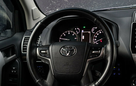 Toyota Land Cruiser Prado 150 рестайлинг 2, 2021 год, 6 900 000 рублей, 13 фотография