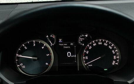 Toyota Land Cruiser Prado 150 рестайлинг 2, 2021 год, 6 900 000 рублей, 31 фотография