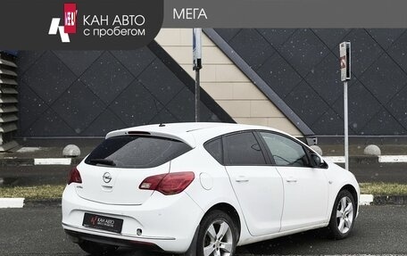 Opel Astra J, 2013 год, 635 000 рублей, 2 фотография