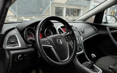 Opel Astra J, 2013 год, 635 000 рублей, 5 фотография