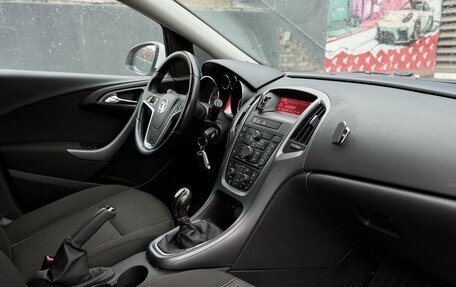 Opel Astra J, 2013 год, 635 000 рублей, 6 фотография