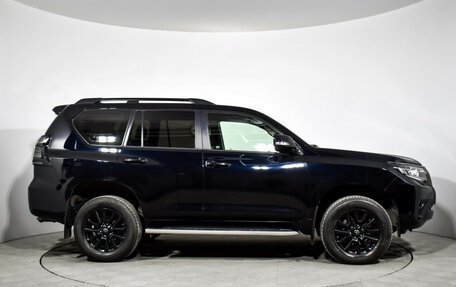 Toyota Land Cruiser Prado 150 рестайлинг 2, 2021 год, 6 300 000 рублей, 4 фотография