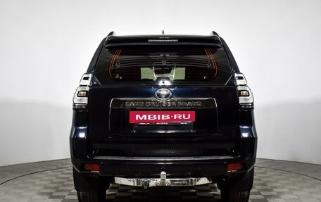 Toyota Land Cruiser Prado 150 рестайлинг 2, 2021 год, 6 300 000 рублей, 6 фотография