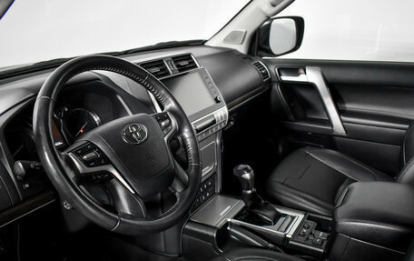 Toyota Land Cruiser Prado 150 рестайлинг 2, 2021 год, 6 300 000 рублей, 9 фотография