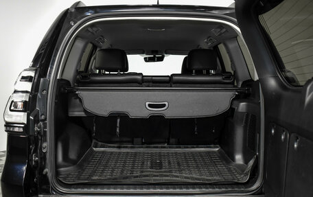 Toyota Land Cruiser Prado 150 рестайлинг 2, 2021 год, 6 300 000 рублей, 20 фотография