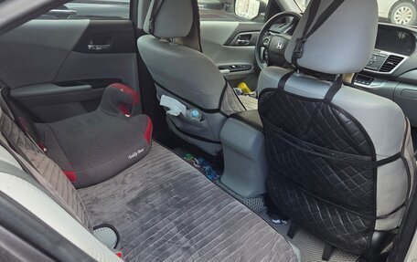 Honda Accord IX рестайлинг, 2015 год, 1 250 000 рублей, 8 фотография