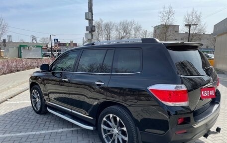 Toyota Highlander III, 2012 год, 2 600 000 рублей, 1 фотография