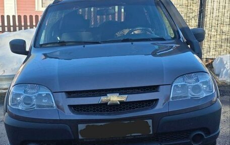 Chevrolet Niva I рестайлинг, 2018 год, 950 000 рублей, 1 фотография