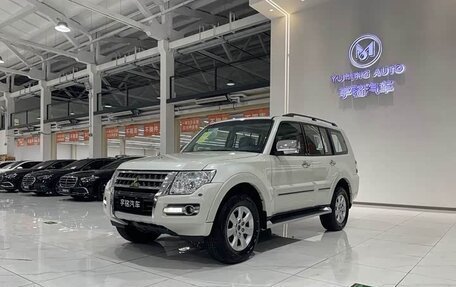 Mitsubishi Pajero IV, 2022 год, 7 880 000 рублей, 1 фотография
