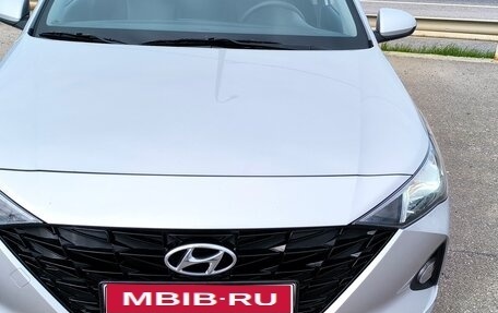Hyundai Solaris II рестайлинг, 2022 год, 1 680 000 рублей, 1 фотография