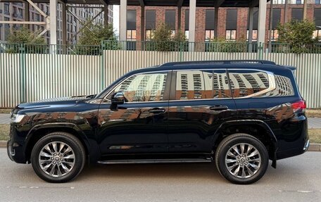 Toyota Land Cruiser, 2023 год, 11 950 000 рублей, 2 фотография