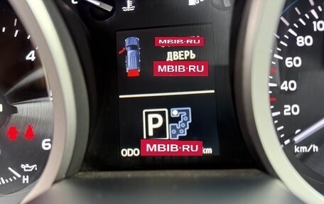 Toyota Land Cruiser 200, 2014 год, 3 300 000 рублей, 10 фотография