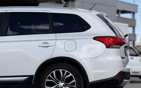 Mitsubishi Outlander III рестайлинг 3, 2016 год, 1 520 000 рублей, 7 фотография