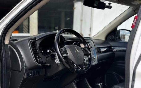 Mitsubishi Outlander III рестайлинг 3, 2016 год, 1 520 000 рублей, 12 фотография