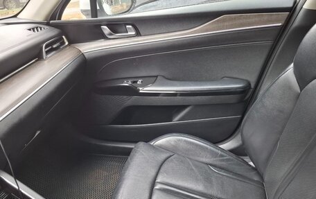 KIA K5, 2021 год, 1 900 000 рублей, 21 фотография