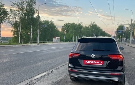 Volkswagen Tiguan II, 2019 год, 3 500 000 рублей, 3 фотография