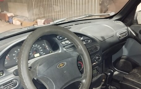 Chevrolet Niva I рестайлинг, 2004 год, 360 000 рублей, 9 фотография