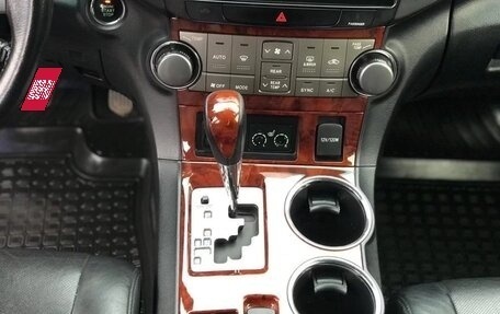 Toyota Highlander III, 2012 год, 2 600 000 рублей, 7 фотография