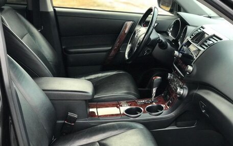 Toyota Highlander III, 2012 год, 2 600 000 рублей, 22 фотография