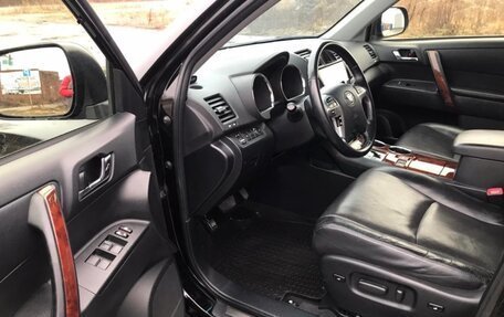 Toyota Highlander III, 2012 год, 2 600 000 рублей, 25 фотография