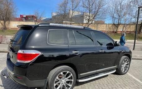 Toyota Highlander III, 2012 год, 2 600 000 рублей, 28 фотография