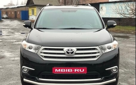 Toyota Highlander III, 2012 год, 2 600 000 рублей, 26 фотография