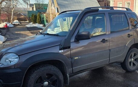 Chevrolet Niva I рестайлинг, 2018 год, 950 000 рублей, 2 фотография