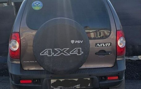 Chevrolet Niva I рестайлинг, 2018 год, 950 000 рублей, 4 фотография