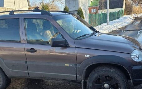 Chevrolet Niva I рестайлинг, 2018 год, 950 000 рублей, 3 фотография