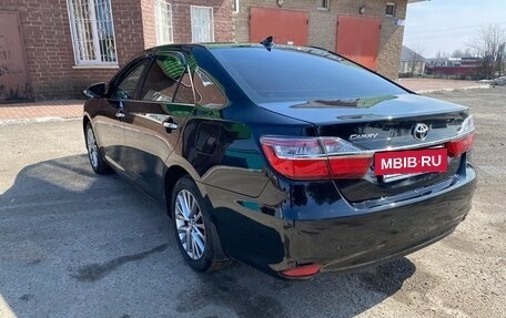 Toyota Camry, 2017 год, 1 730 000 рублей, 5 фотография