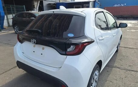 Toyota Yaris, 2020 год, 1 330 000 рублей, 2 фотография