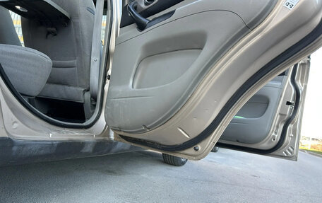 Chevrolet Rezzo, 2008 год, 300 000 рублей, 16 фотография