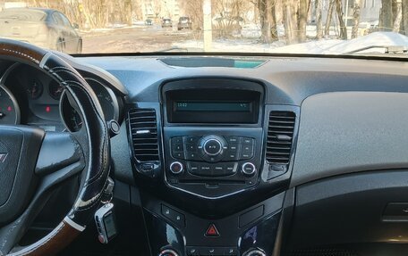 Chevrolet Cruze II, 2010 год, 510 000 рублей, 6 фотография