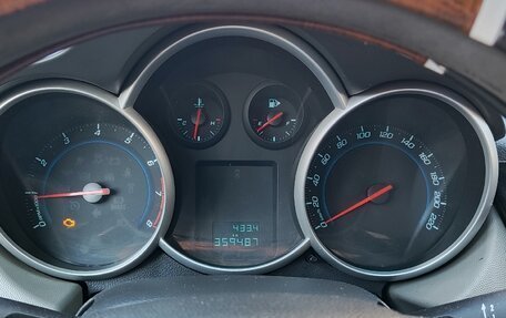 Chevrolet Cruze II, 2010 год, 510 000 рублей, 5 фотография