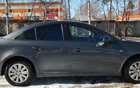 Chevrolet Cruze II, 2010 год, 510 000 рублей, 3 фотография