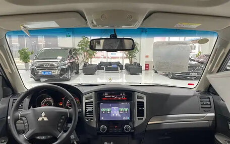 Mitsubishi Pajero IV, 2022 год, 7 880 000 рублей, 9 фотография