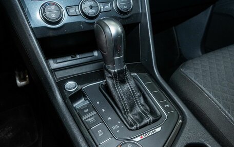 Volkswagen Tiguan II, 2017 год, 2 550 000 рублей, 12 фотография