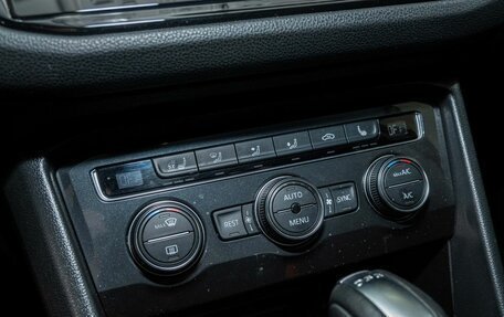 Volkswagen Tiguan II, 2017 год, 2 550 000 рублей, 11 фотография